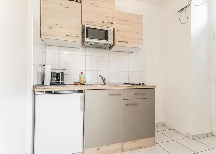 Διαμέρισμα Beautiful 1br Apt, 10 Min To Westbahnhof Βιέννη